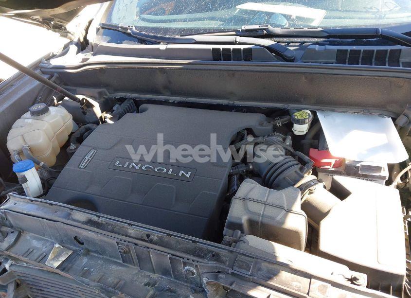 Photo 10 of 2017 Lincoln Mkx RESERVE (VIN 2LMPJ8LR5HBL31476)