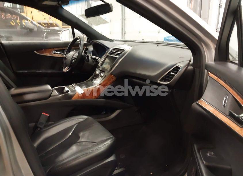 Photo 5 of 2017 Lincoln Mkx RESERVE (VIN 2LMPJ8LR6HBL18641)