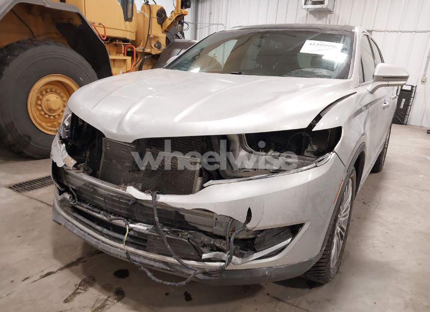 Photo 6 of 2017 Lincoln Mkx RESERVE (VIN 2LMPJ8LR6HBL18641)