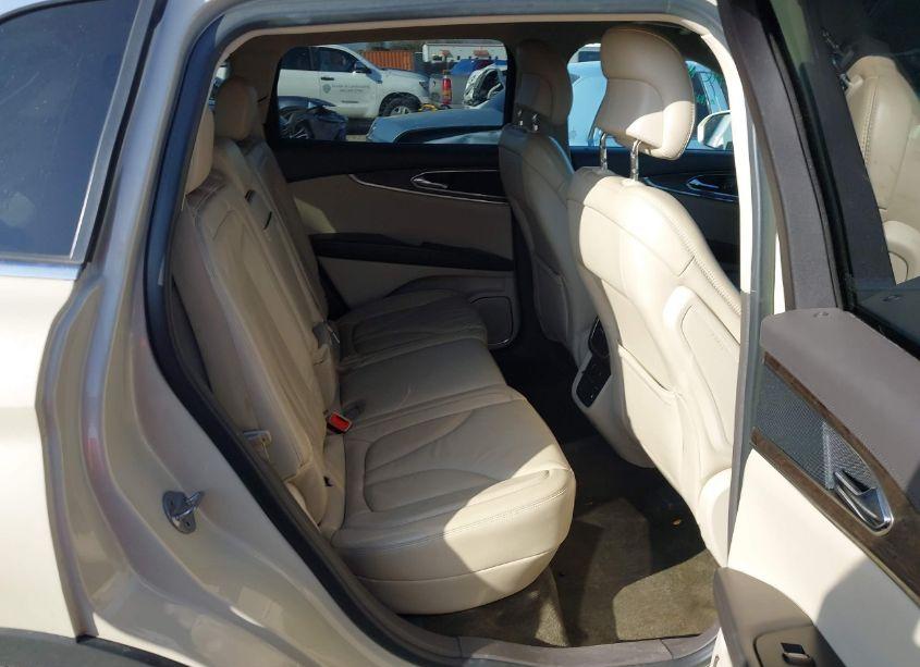 Photo 8 of 2016 Lincoln Mkx SELECT (VIN 2LMTJ6KR1GBL62291)