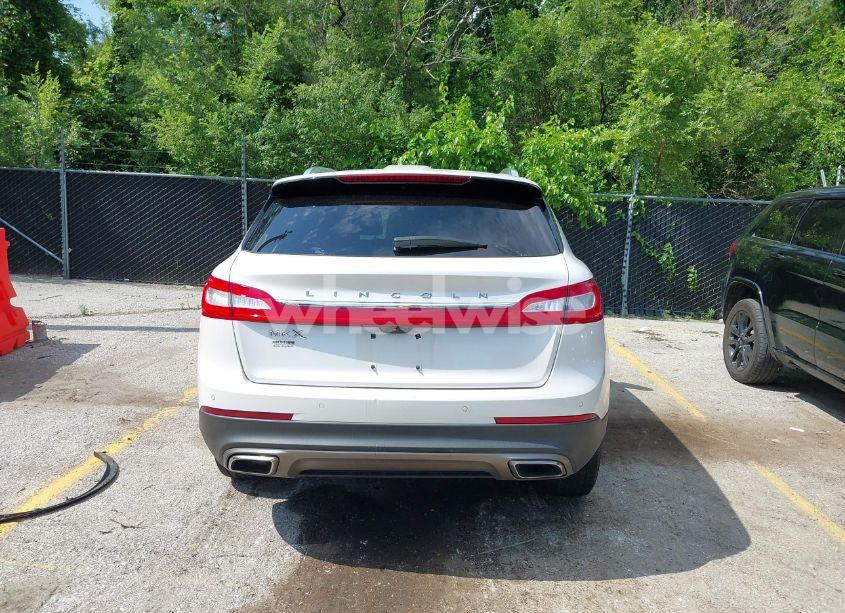 Photo 16 of 2016 Lincoln Mkx SELECT (VIN 2LMTJ6KR5GBL59698)