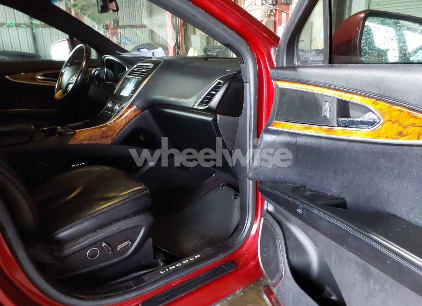 Photo 5 of 2016 Lincoln Mkx SELECT (VIN 2LMTJ6KR7GBL53983)