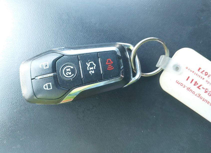 Photo 11 of 2016 Lincoln Mkx SELECT (VIN 2LMTJ6KR8GBL50381)