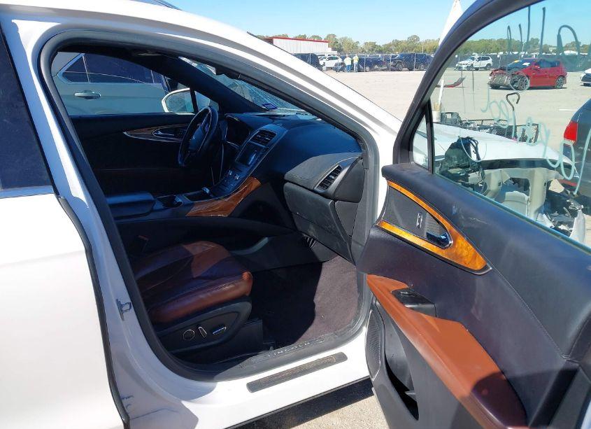 Photo 5 of 2016 Lincoln Mkx RESERVE (VIN 2LMTJ6LR3GBL67894)