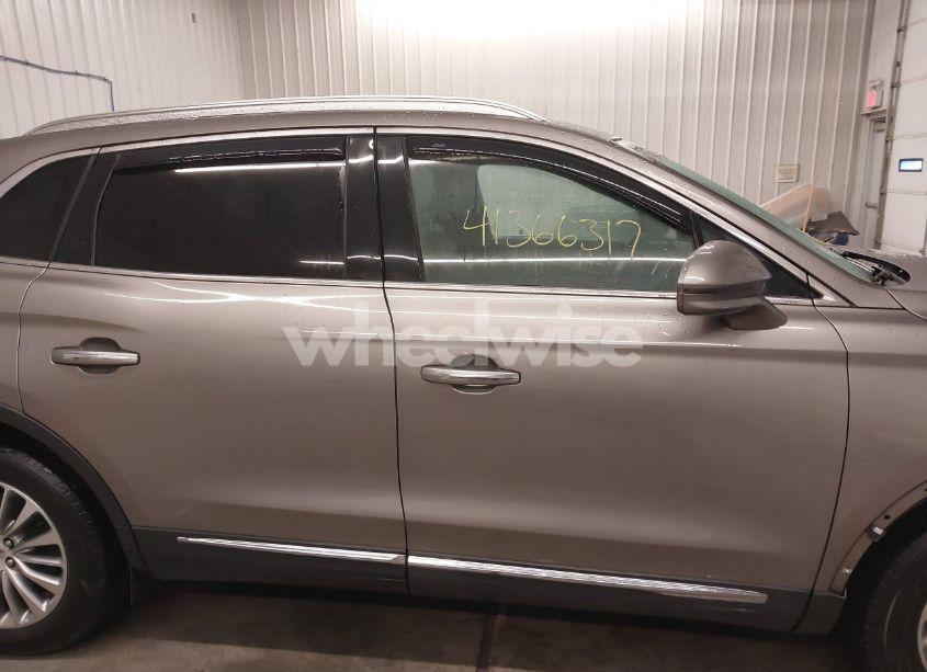 Photo 14 of 2016 Lincoln Mkx SELECT (VIN 2LMTJ8KR1GBL36883)