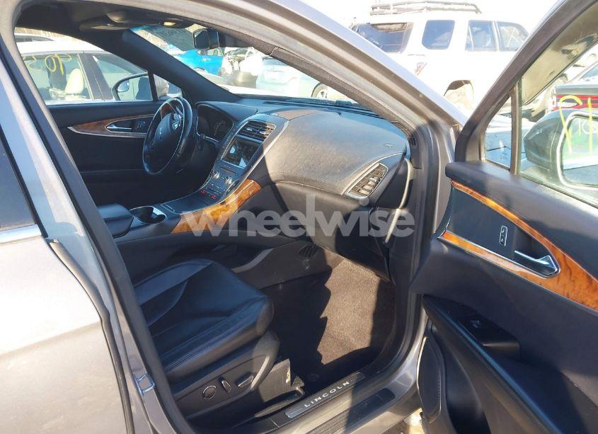 Photo 5 of 2016 Lincoln Mkx SELECT (VIN 2LMTJ8KR1GBL36883)