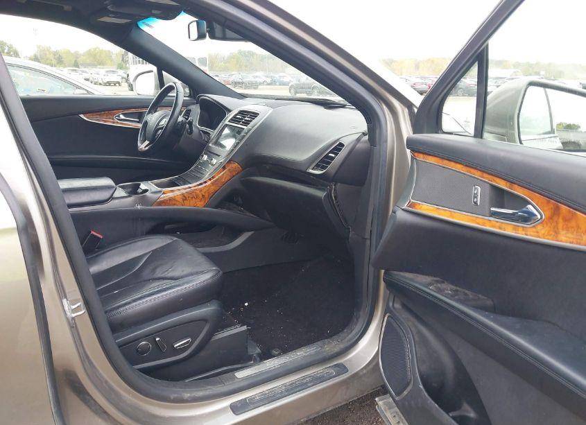 Photo 5 of 2016 Lincoln Mkx RESERVE (VIN 2LMTJ8LR1GBL76170)