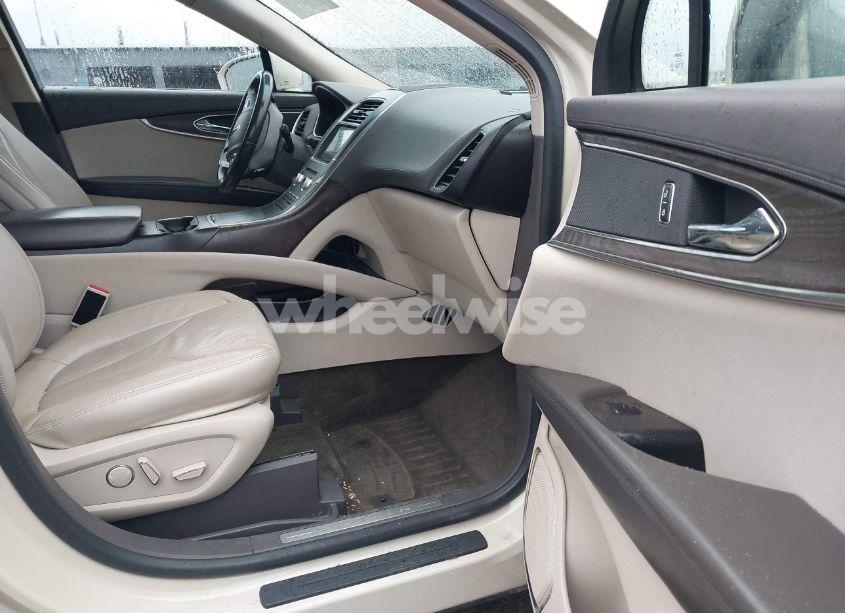 Photo 5 of 2016 Lincoln Mkx RESERVE (VIN 2LMTJ8LR6GBL52088)