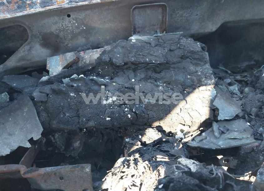 Photo 7 of 2010 Lincoln Town CAR SIGNATURE LIMITED (VIN 2LNBL8CV0AX629438)