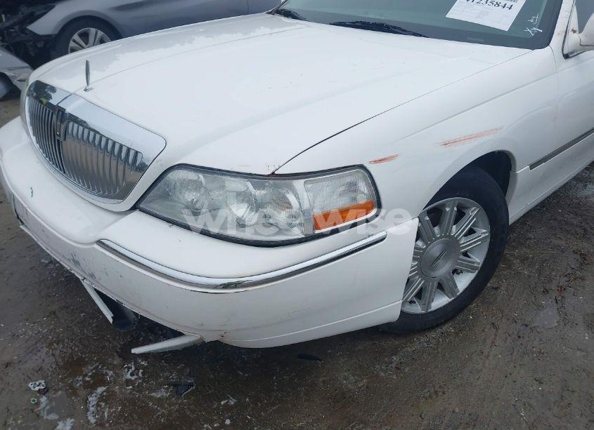 Photo 17 of 2010 Lincoln Town CAR SIGNATURE LIMITED (VIN 2LNBL8CV2AX620868)