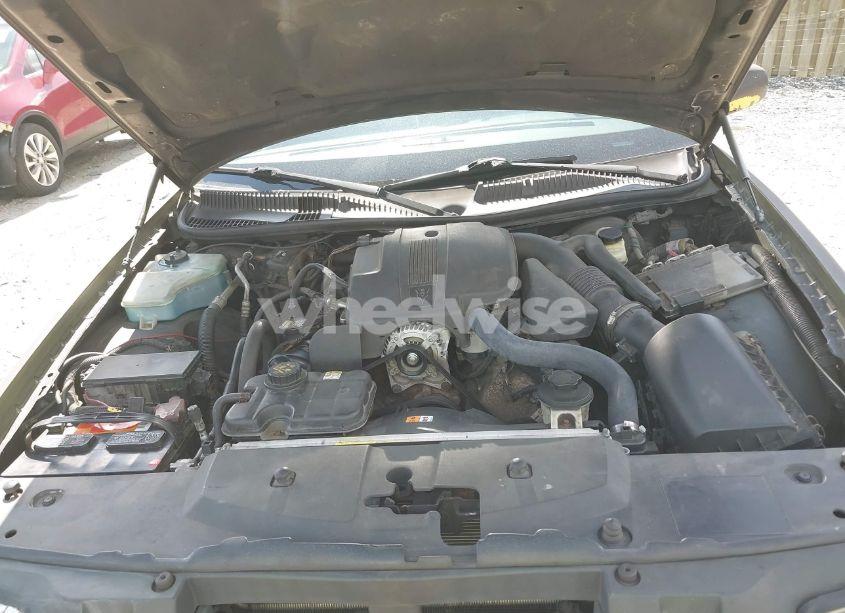 Photo 10 of 2010 Lincoln Town CAR SIGNATURE LIMITED (VIN 2LNBL8CVXAX615692)