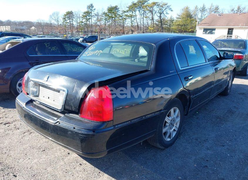 Photo 4 of 2011 Lincoln Town CAR EXECUTIVE L (VIN 2LNBL8EV5BX758287)