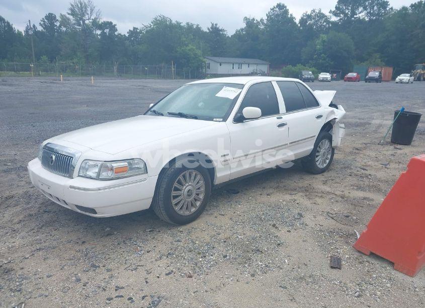 Photo 2 of 2010 Mercury Grand MARQUIS LS (FLEET ONLY) (VIN 2MEBM7FV0AX617828)