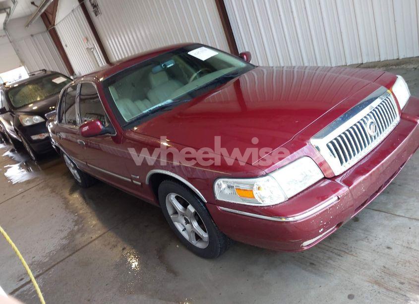 2010 Mercury Grand MARQUIS LS (FLEET ONLY) (VIN 2MEBM7FV2AX601761) main photo