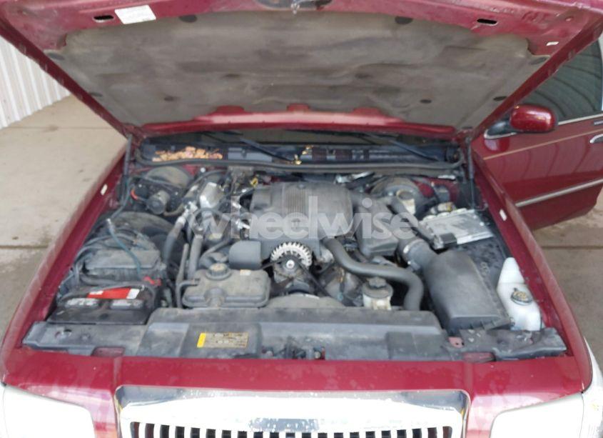 Photo 10 of 2010 Mercury Grand MARQUIS LS (FLEET ONLY) (VIN 2MEBM7FV2AX601761)