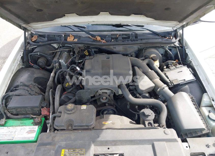 Photo 10 of 2010 Mercury Grand MARQUIS LS (FLEET ONLY) (VIN 2MEBM7FV4AX618013)