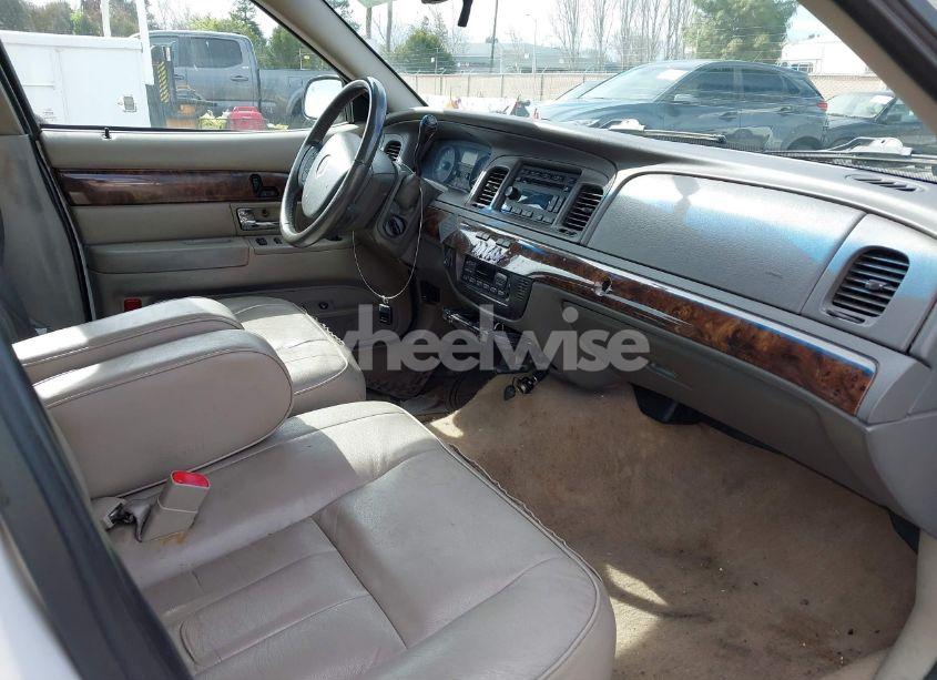 Photo 5 of 2010 Mercury Grand MARQUIS LS (FLEET ONLY) (VIN 2MEBM7FV4AX618013)