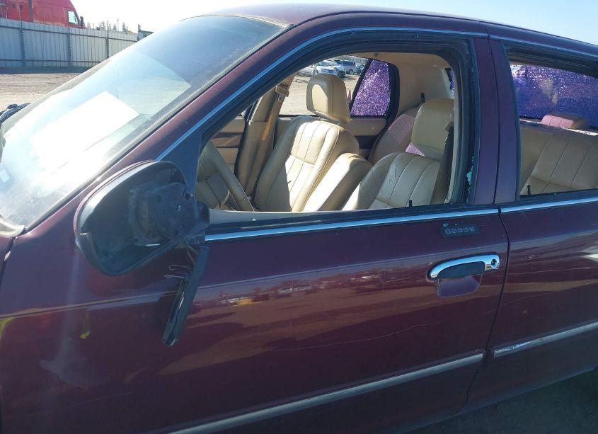 Photo 12 of 2010 Mercury Grand MARQUIS LS (FLEET ONLY) (VIN 2MEBM7FVXAX609980)