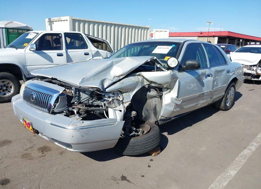 Photo 2 of 2006 Mercury Grand MARQUIS GS (VIN 2MEFM74V06X654132)