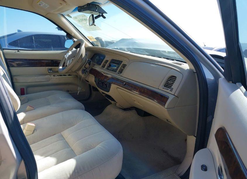 Photo 5 of 2006 Mercury Grand MARQUIS GS (VIN 2MEFM74V06X654132)