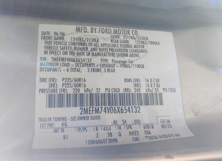 Photo 9 of 2006 Mercury Grand MARQUIS GS (VIN 2MEFM74V06X654132)