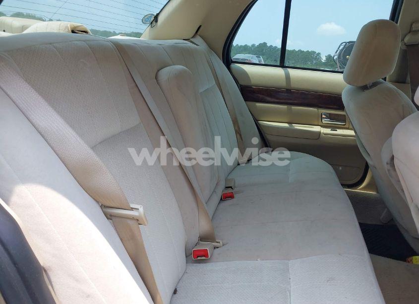 Photo 8 of 2006 Mercury Grand MARQUIS GS (VIN 2MEFM74V16X607899)