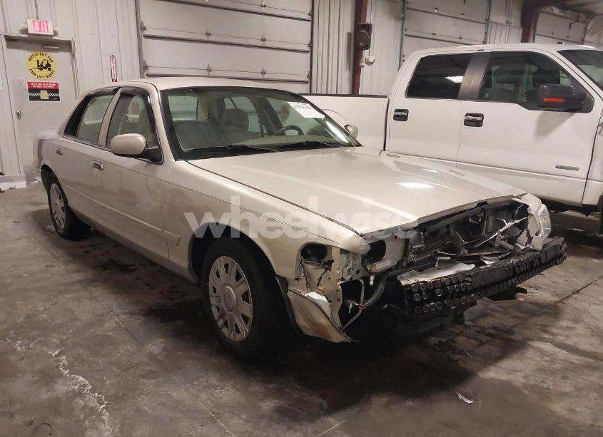 2006 Mercury Grand MARQUIS GS (VIN 2MEFM74V26X636702) main photo