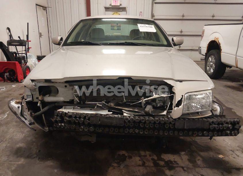 Photo 13 of 2006 Mercury Grand MARQUIS GS (VIN 2MEFM74V26X636702)