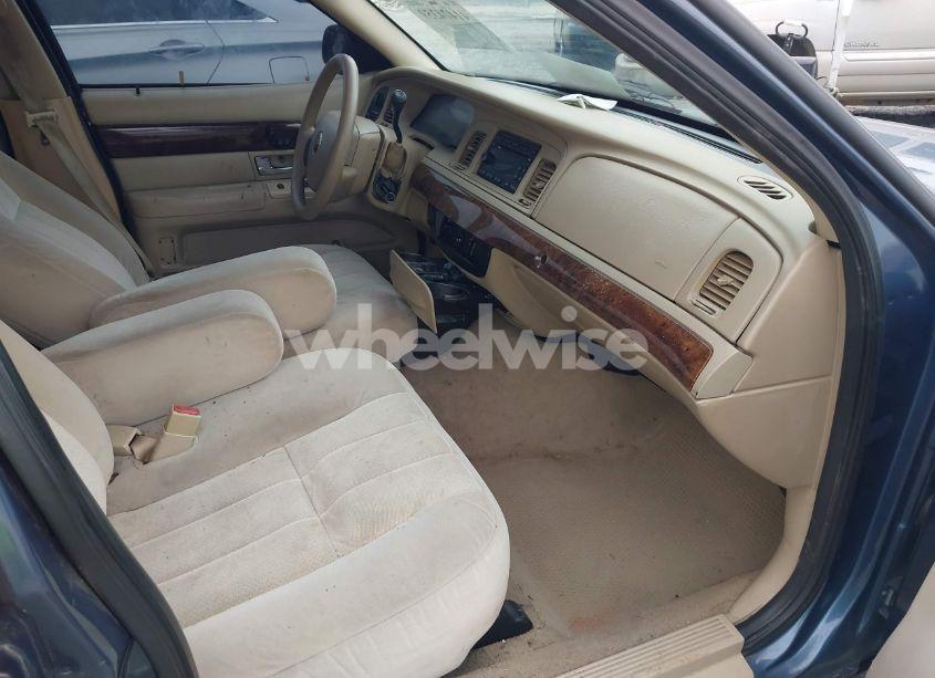 Photo 5 of 2007 Mercury Grand MARQUIS GS (VIN 2MEFM74V27X609128)