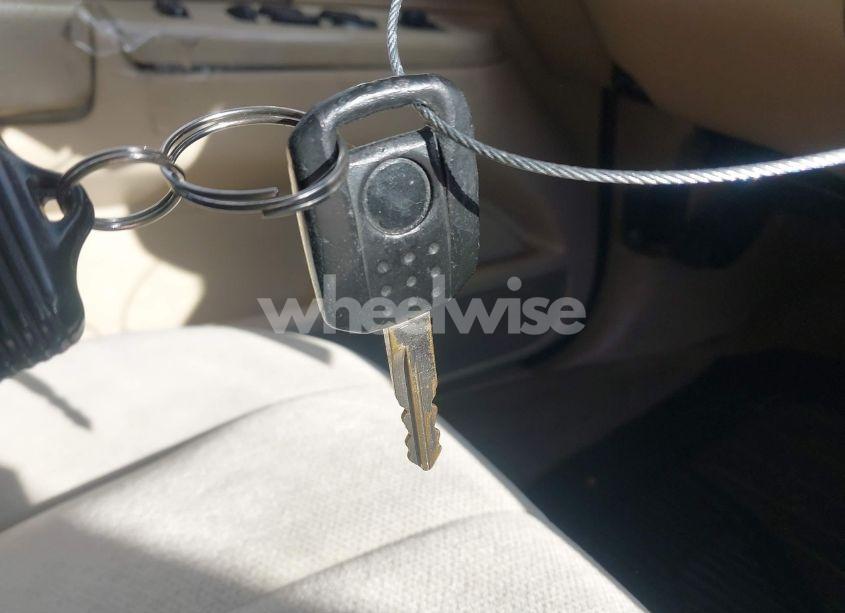 Photo 11 of 2008 Mercury Grand MARQUIS GS (VIN 2MEFM74V28X600625)