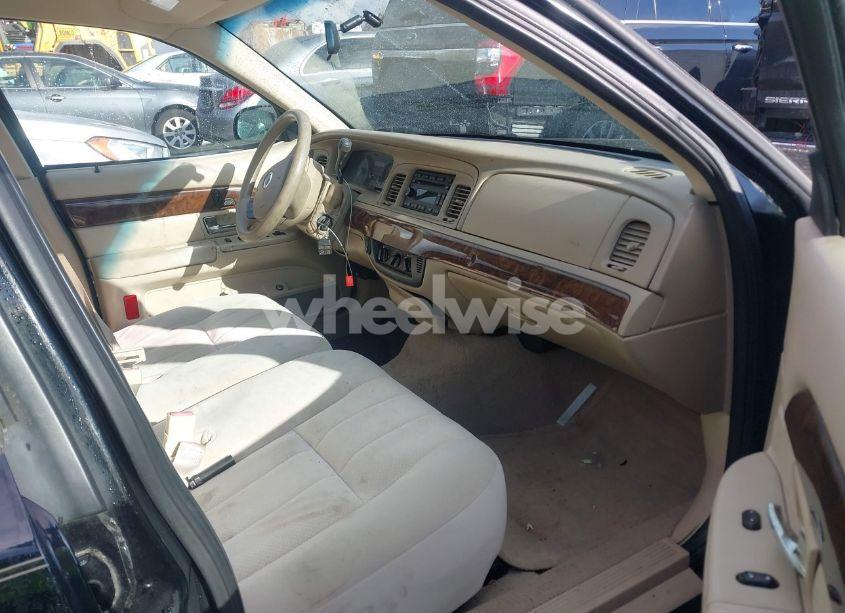 Photo 5 of 2008 Mercury Grand MARQUIS GS (VIN 2MEFM74V28X600625)