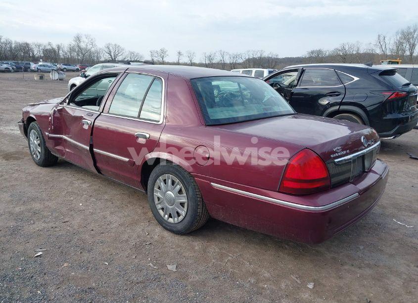 Photo 3 of 2008 Mercury Grand MARQUIS GS (VIN 2MEFM74V28X631406)