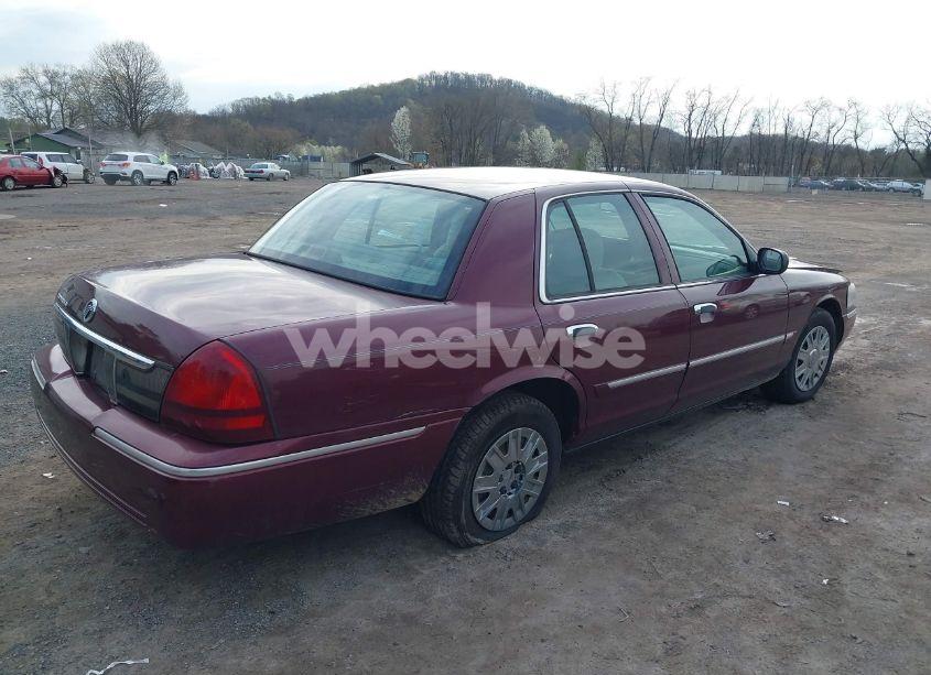 Photo 4 of 2008 Mercury Grand MARQUIS GS (VIN 2MEFM74V28X631406)