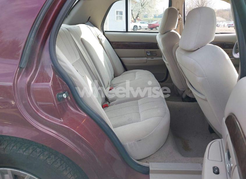 Photo 8 of 2008 Mercury Grand MARQUIS GS (VIN 2MEFM74V28X631406)