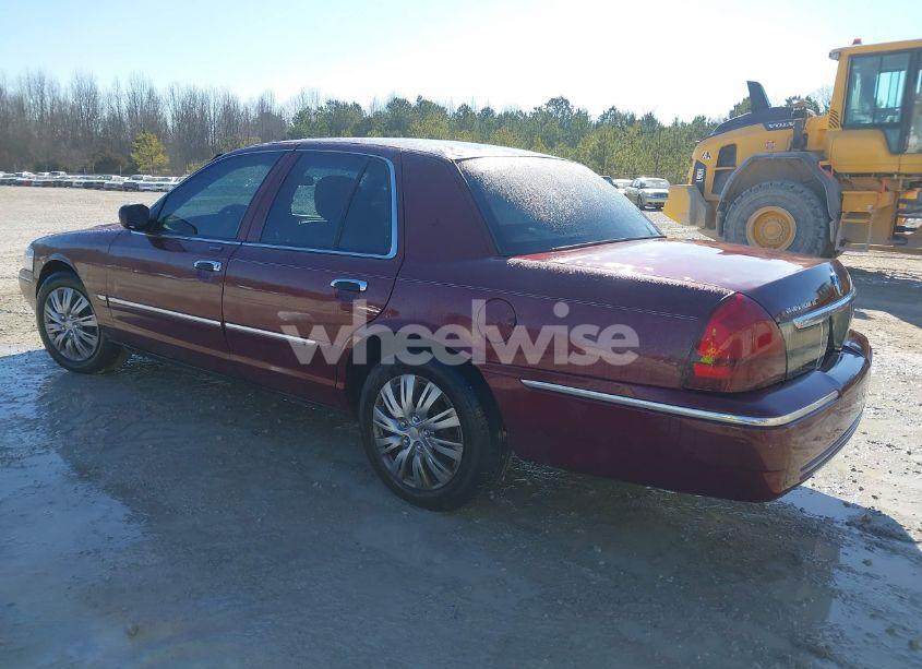 Photo 3 of 2008 Mercury Grand MARQUIS GS (VIN 2MEFM74V38X659196)