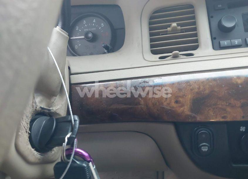 Photo 11 of 2008 Mercury Grand MARQUIS GS (VIN 2MEFM74V48X604790)