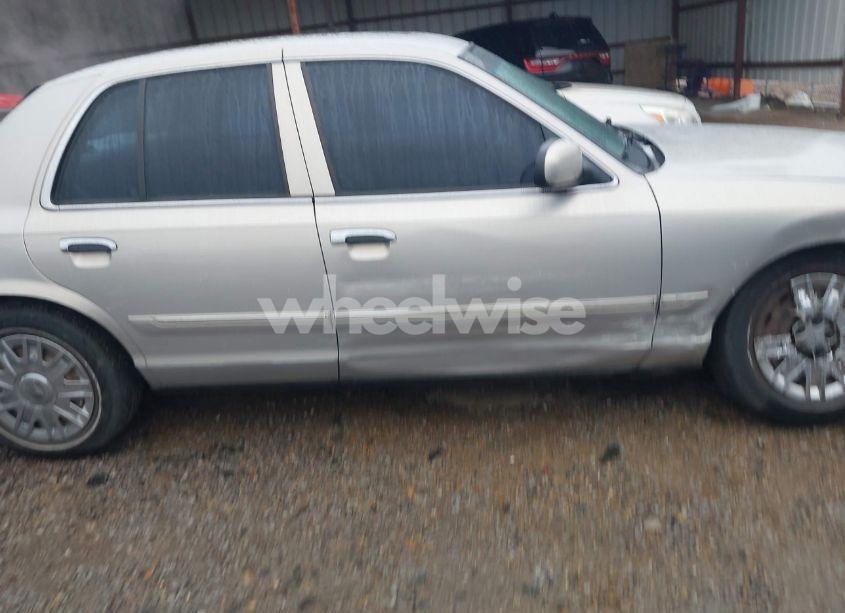 Photo 12 of 2008 Mercury Grand MARQUIS GS (VIN 2MEFM74V48X604790)