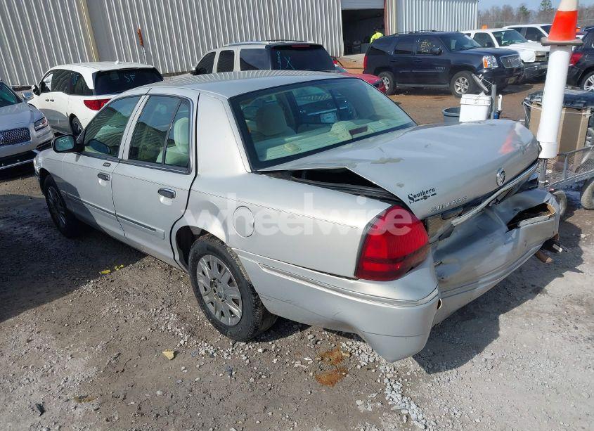 Photo 3 of 2008 Mercury Grand MARQUIS GS (VIN 2MEFM74V48X610346)