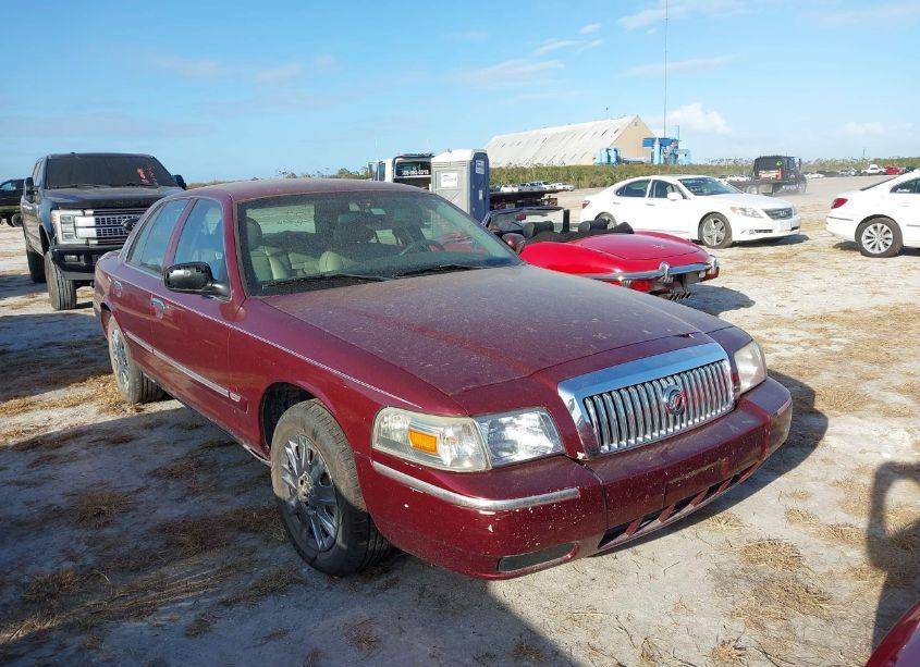 2007 Mercury Grand MARQUIS GS (VIN 2MEFM74V57X621256) main photo
