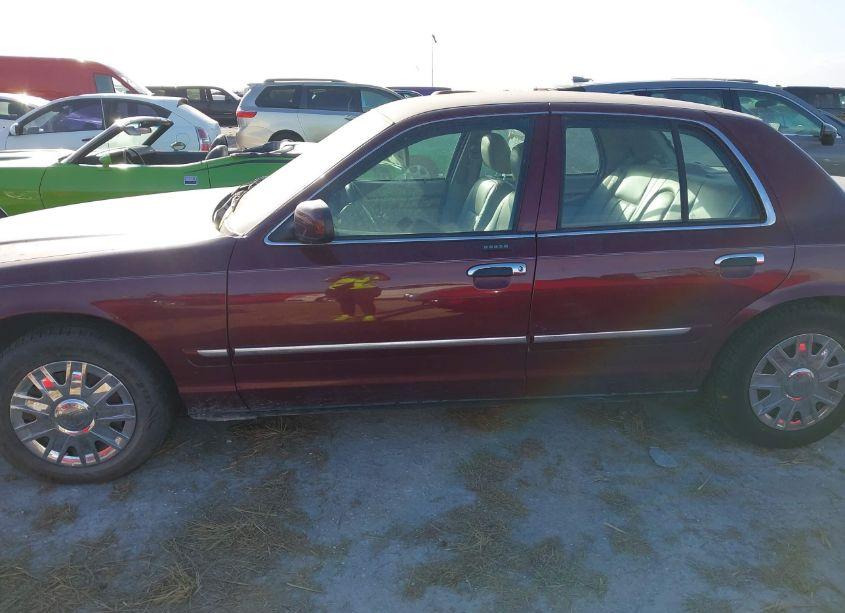 Photo 14 of 2007 Mercury Grand MARQUIS GS (VIN 2MEFM74V57X621256)