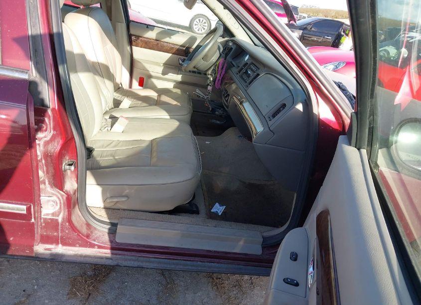 Photo 5 of 2007 Mercury Grand MARQUIS GS (VIN 2MEFM74V57X621256)