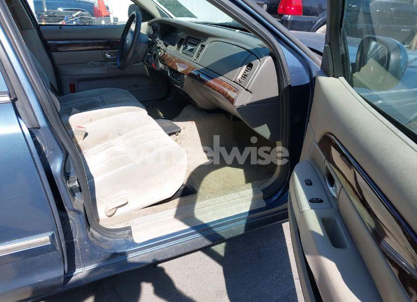 Photo 5 of 2007 Mercury Grand MARQUIS GS (VIN 2MEFM74V67X618818)