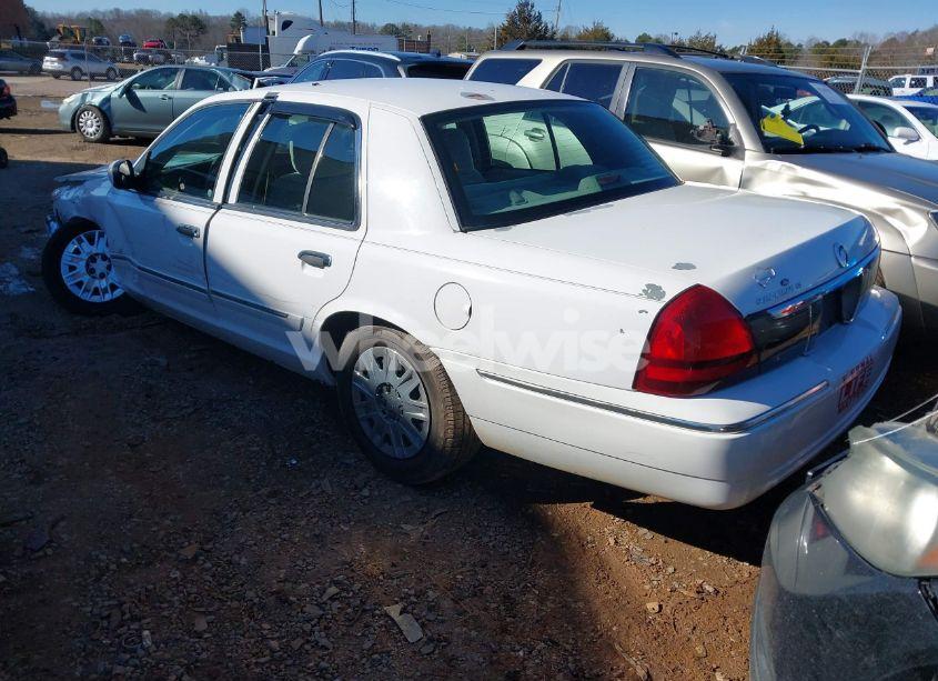 Photo 3 of 2006 Mercury Grand MARQUIS GS (VIN 2MEFM74V76X617532)