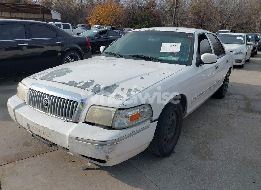 Photo 2 of 2008 Mercury Grand MARQUIS GS (VIN 2MEFM74V78X644247)