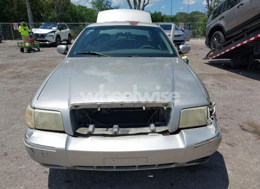 Photo 6 of 2007 Mercury Grand MARQUIS GS (VIN 2MEFM74V87X638956)