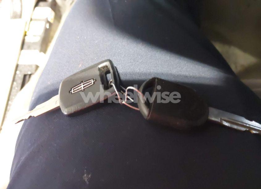 Photo 11 of 2008 Mercury Grand MARQUIS GS (VIN 2MEFM74V88X607756)