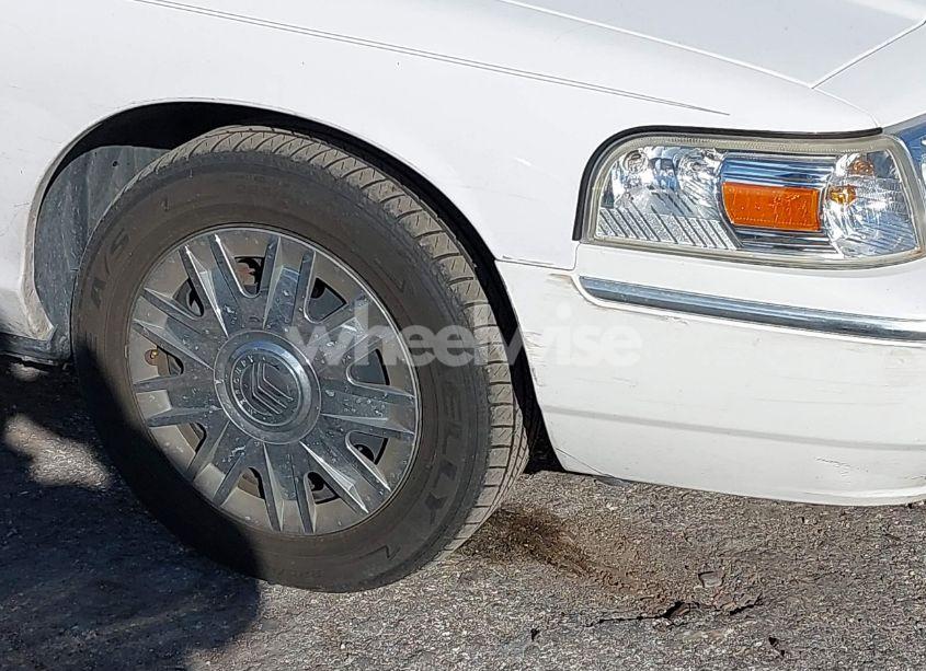 Photo 6 of 2008 Mercury Grand MARQUIS GS (VIN 2MEFM74V88X659257)