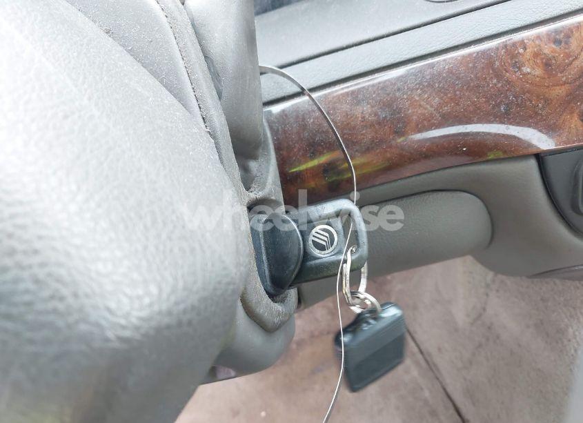 Photo 11 of 2007 Mercury Grand MARQUIS GS (VIN 2MEFM74V97X612947)