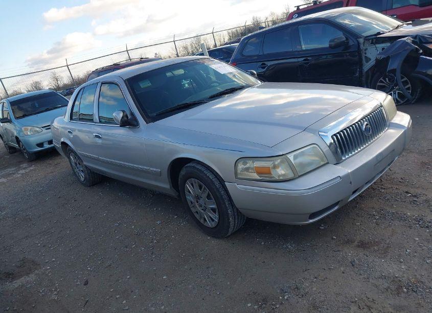 2007 Mercury Grand MARQUIS GS (VIN 2MEFM74V97X638559) main photo