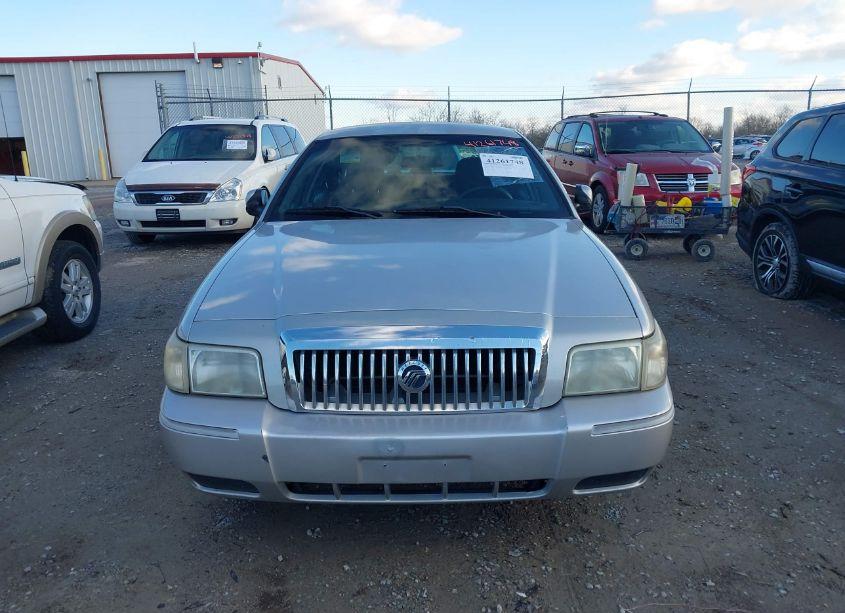 Photo 6 of 2007 Mercury Grand MARQUIS GS (VIN 2MEFM74V97X638559)